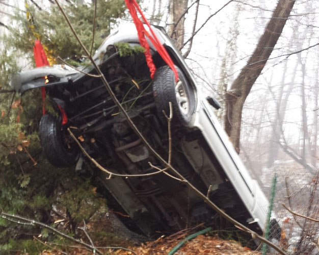 Camp Auto wrecker on a recovery job