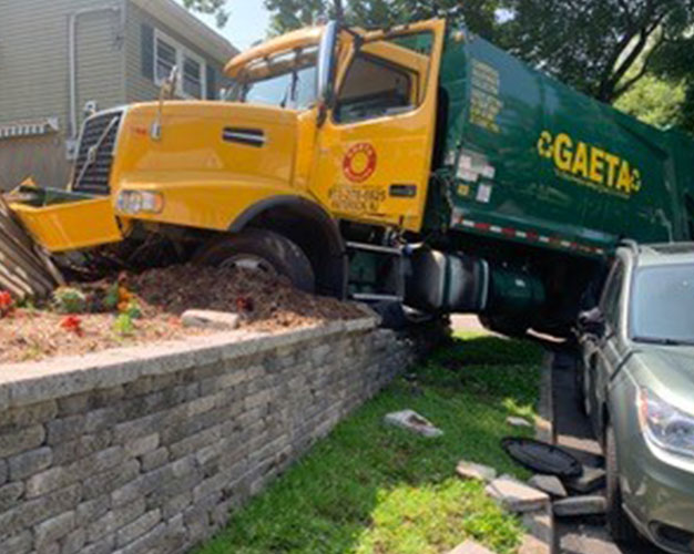 Camp Auto wrecker on a recovery job