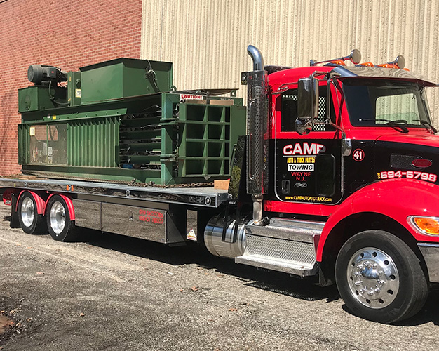Camp Auto wrecker on a recovery job