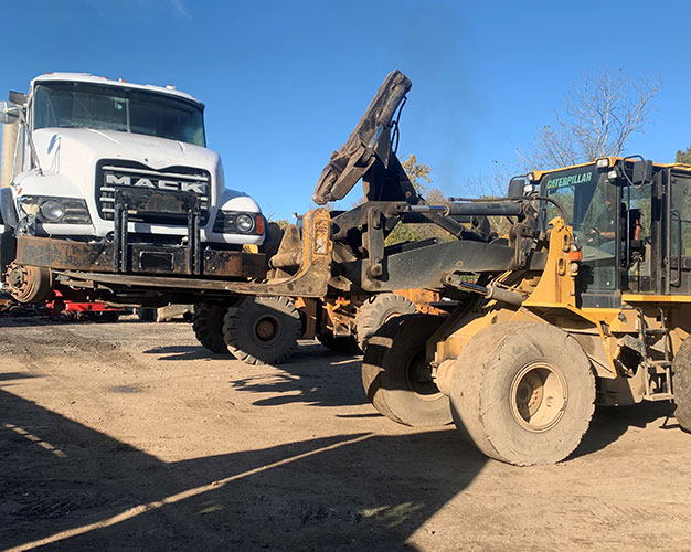 Camp Auto wrecker on a recovery job