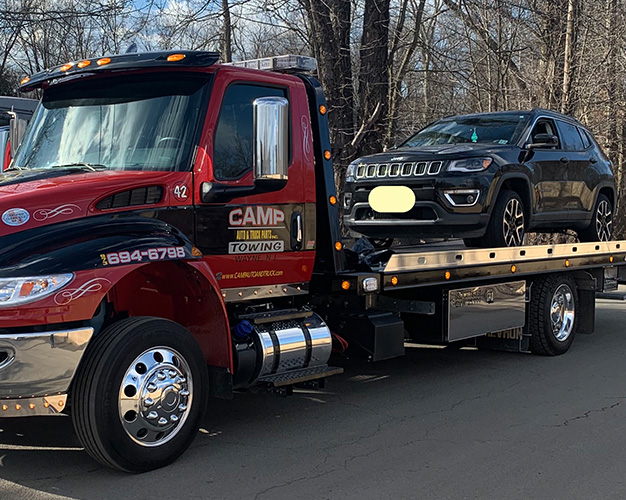 Camp Auto wrecker on a recovery job