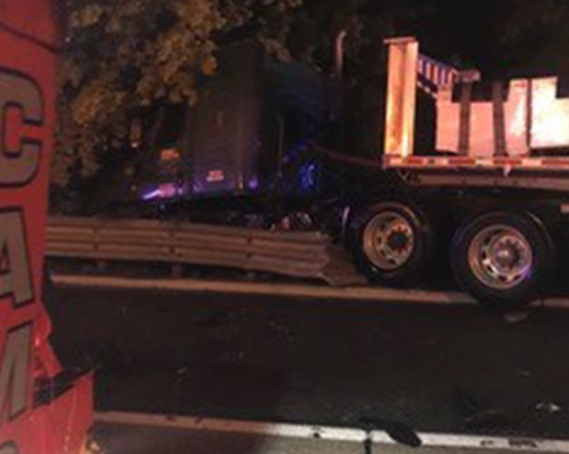 Camp Auto wrecker on a recovery job