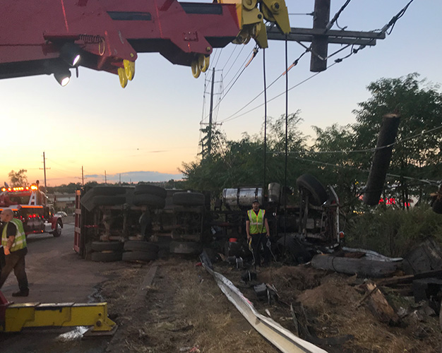 Camp Auto wrecker on a recovery job